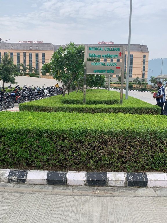 AIIMS Bilaspur Walkways